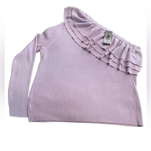 🔥💜NWT Sofia Vergara 2X one shoulder lavender sweater. Super soft & stretchy! - Picture 2 of 6